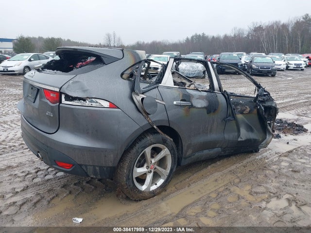 2017 JAGUAR F-PACE SADCJ2BV0HA060854 Photo 3