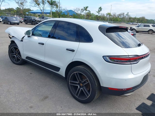 2020 PORSCHE MACAN WP1AA2A53LLB04331 Photo 2