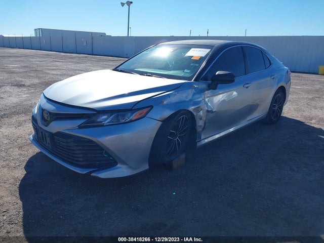 Toyota CAMRY LE 2018 JTNB11HK1J3014177 Image 2