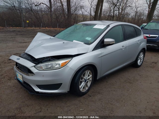 Ford FOCUS SE 2015 1FADP3K2XFL234480 Image 2