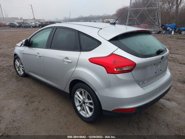 Ford FOCUS SE 2015 1FADP3K2XFL234480 Image 3