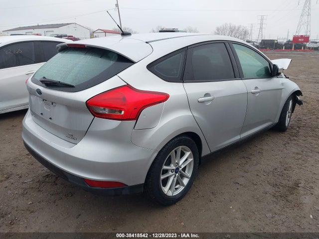 Ford FOCUS SE 2015 1FADP3K2XFL234480 Image 4