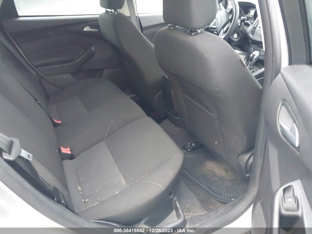 Ford FOCUS SE 2015 1FADP3K2XFL234480 Image 8