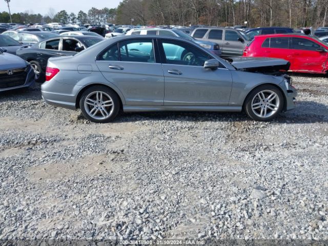 WDDGF4HBXEG206733 Mercedes-Benz C 250 Luxury/sport
