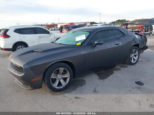 Dodge Challenger Sxt 2018 2C3CDZAG4JH305830 Image 2