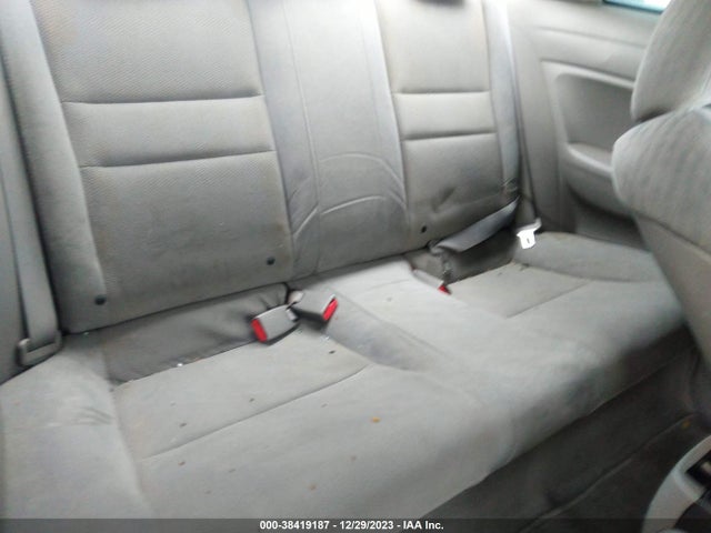 2010 HONDA CIVIC CPE VIN: 2HGFG1B37AH000630