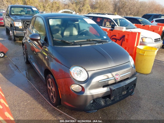 2015 FIAT 500E 3C3CFFGE2FT585826 Photo 0