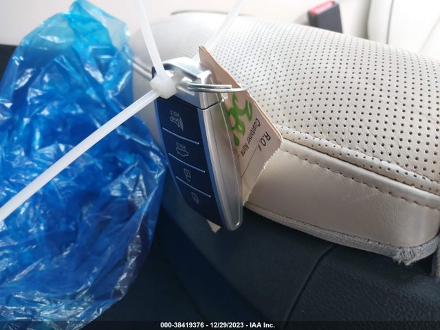 Genesis G80 3.8 2018 KMHGN4JE9JU265121 Image 11