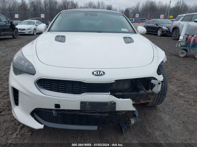 KIA Stinger Premium 2019 KNAE25LA6K6060007 Image 13