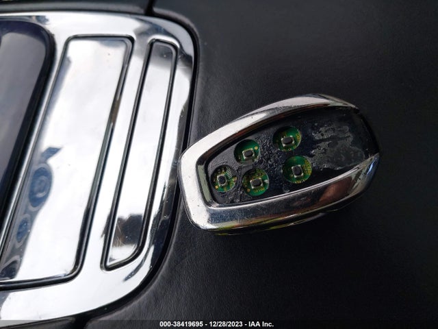 2011 JAGUAR XJ SAJWA2GB1BLV02691 Photo 10