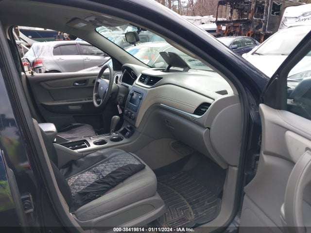 Chevrolet Traverse Ls 2017 1GNKVFKD2HJ172296 Image 5