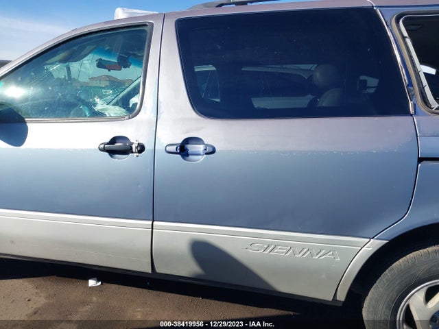 2000 TOYOTA SIENNA XLE VIN: 4T3ZF13C3YU305355