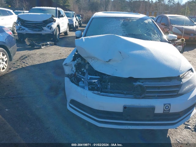 3VWDB7AJ8HM305795 Volkswagen Jetta 1.4t Se