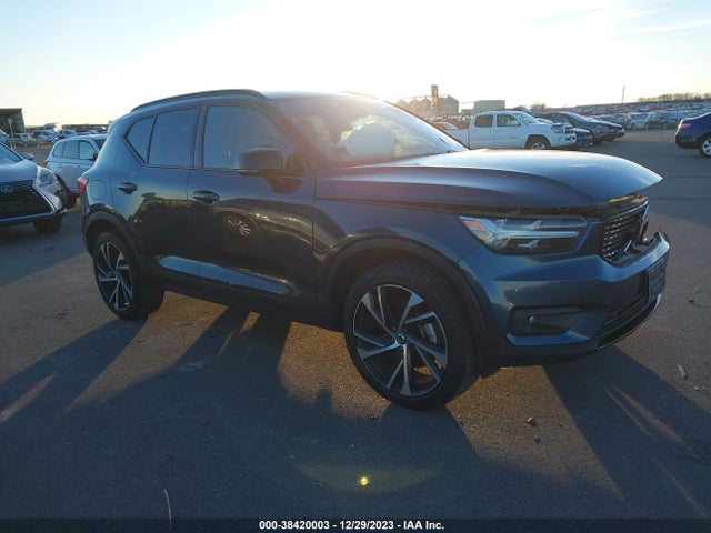 Volvo Xc40 T5 R-design 2022 YV4162UM4N2791704 Image 1