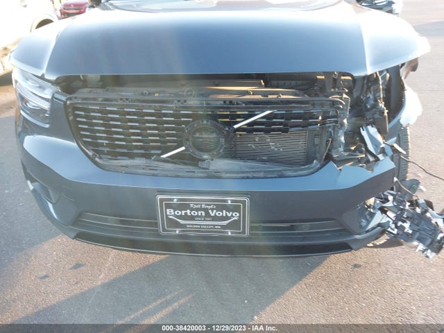 Volvo Xc40 T5 R-design 2022 YV4162UM4N2791704 Image 12