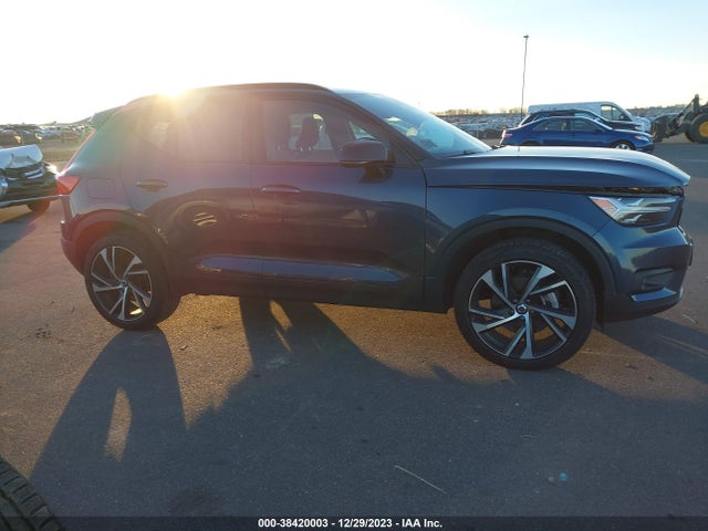 Volvo Xc40 T5 R-design 2022 YV4162UM4N2791704 Image 13