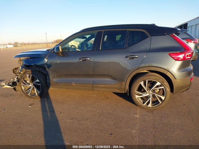 Volvo Xc40 T5 R-design 2022 YV4162UM4N2791704 Image 14