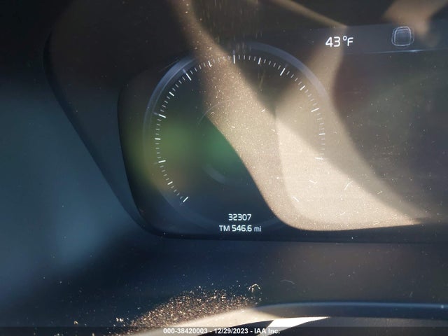 Volvo Xc40 T5 R-design 2022 YV4162UM4N2791704 Image 15