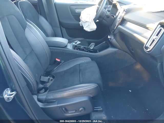 Volvo Xc40 T5 R-design 2022 YV4162UM4N2791704 Image 5