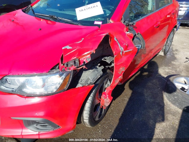 Chevrolet Sonic Premier Auto 2017 1G1JF5SB9H4113859 Image 6