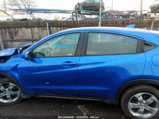3CZRU6H35JM714695 Honda HR-V LX