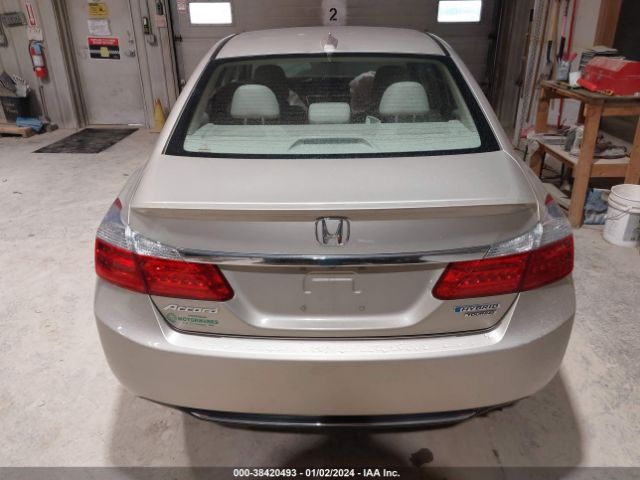 1HGCR6F74EA009538 Honda Accord Hybrid Touring