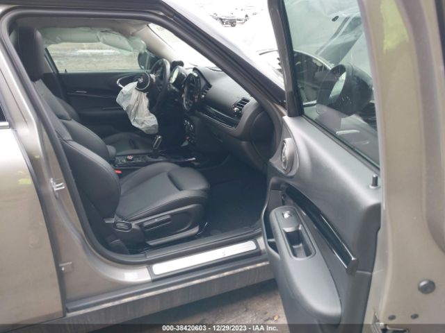 2020 MINI CLUBMAN WMWXJ1C0XL2L48911 Photo 4