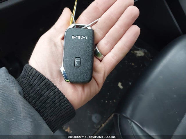 2022 KIA TELLURIDE S VIN: 5XYP6DHC4NG279229