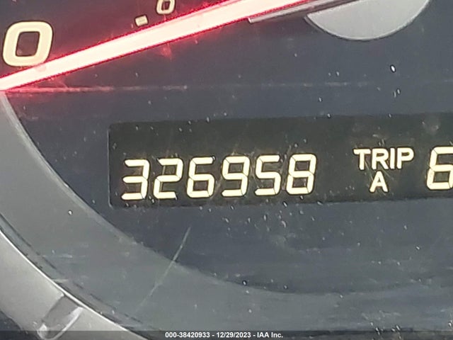2006 HONDA PILOT EX VIN: 2HKYF18486H527990