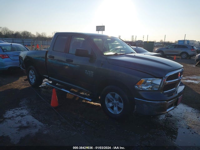 RAM 1500 Classic Tradesman Quad Cab 4x2 6'4 Box 2019 1C6RR6FG0KS628904 main image
