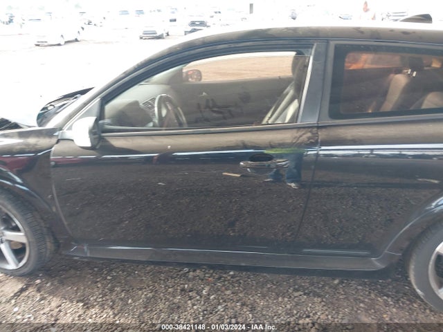 2013 VOLVO C30 T5/T5 PLATINUM/T5 PREMIER/T5 PREMIER PLUS/T5 R-DESIGN/T5 R-DESIGN PLATINUM/T5 R-DESIGN PREMIER VIN: YV1672MK2D2304125