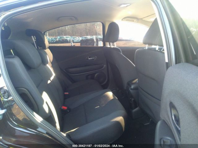 3CZRU6H35NM740137 Honda Hr-v Awd Lx