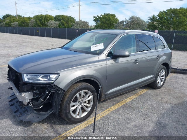 WA1AHAF78JD023697 Audi Q7 2.0t Premium