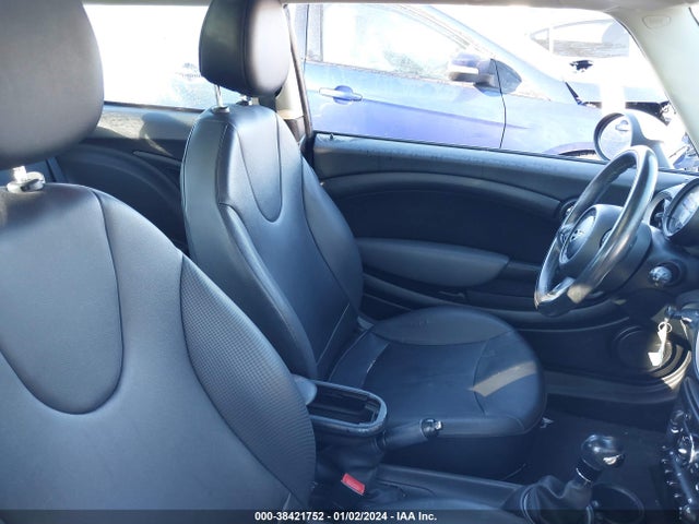 2012 MINI COOPER WMWSU3C57CT258733 Photo 4