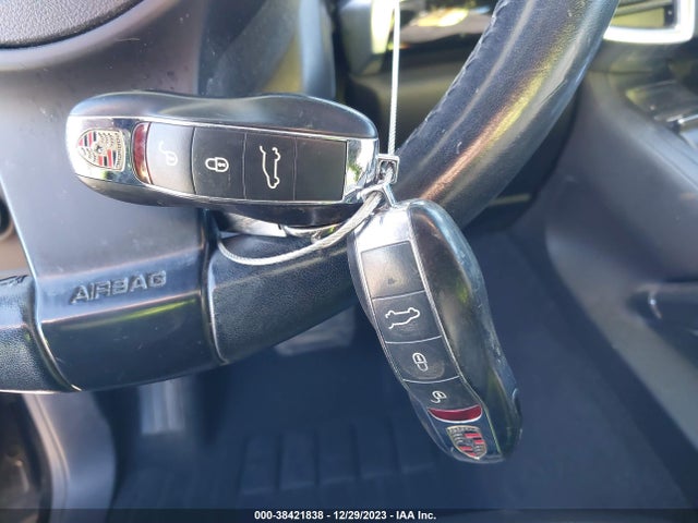 2011 PORSCHE CAYENNE WP1AA2A24BLA10396 Photo 10