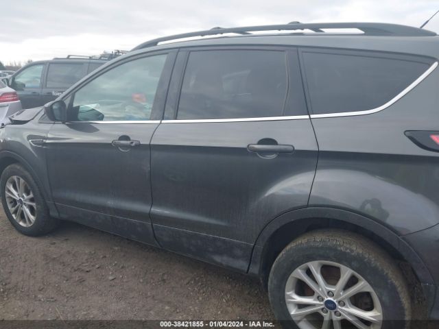 1FMCU9GD8HUE89505 Ford ESCAPE SE