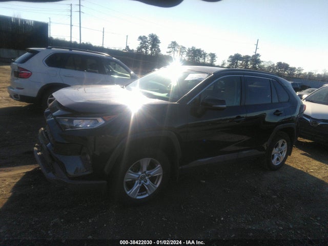 Toyota Rav4 Xle 2020 JTMP1RFV0LD051367 Image 2