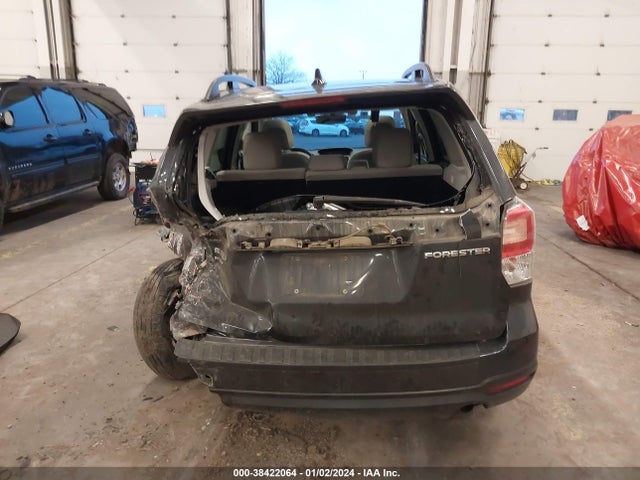 Subaru Forester 2.5i Premium 2018 JF2SJAGCXJH502711 Image 16