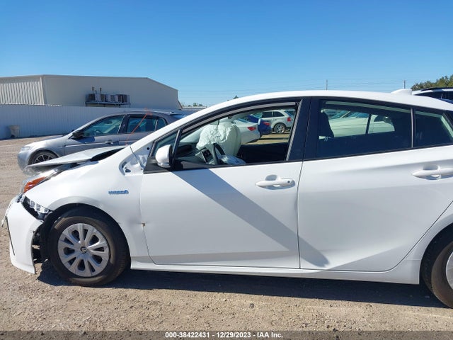 2022 TOYOTA PRIUS LE VIN: JTDKAMFU0N3187706