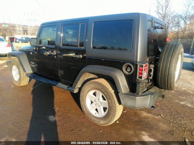 1C4BJWDG8HL690607 Jeep Wrangler Unlimited Sport 4x4