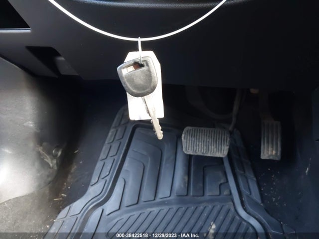 2005 MAZDA MAZDA3 S VIN: JM1BK343751245422