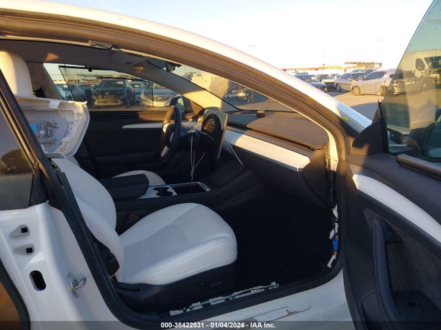 5YJ3E1EC5NF209749 Tesla Model 3 Performance Dual Motor All-wheel Drive