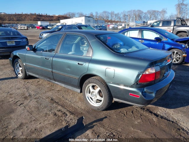 1996 HONDA ACCORD LX/EX VIN: 1HGCD5632TA252753