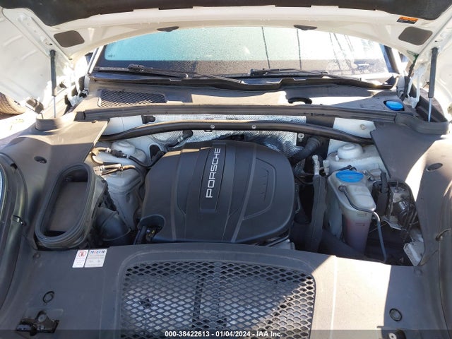 2017 PORSCHE MACAN WP1AA2A5XHLB82029 Photo 9