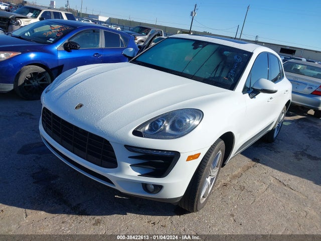 2017 PORSCHE MACAN WP1AA2A5XHLB82029 Photo 1