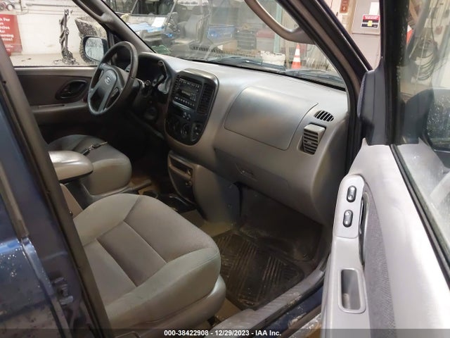 2002 FORD ESCAPE XLT CHOICE/XLT MIDNIGHT/XLT PREMIUM/XLT SPORT VIN: 1FMYU04132KB84153