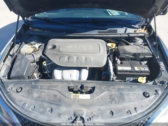 Chrysler 200 Limited 2015 1C3CCCAB0FN541619 Image 10