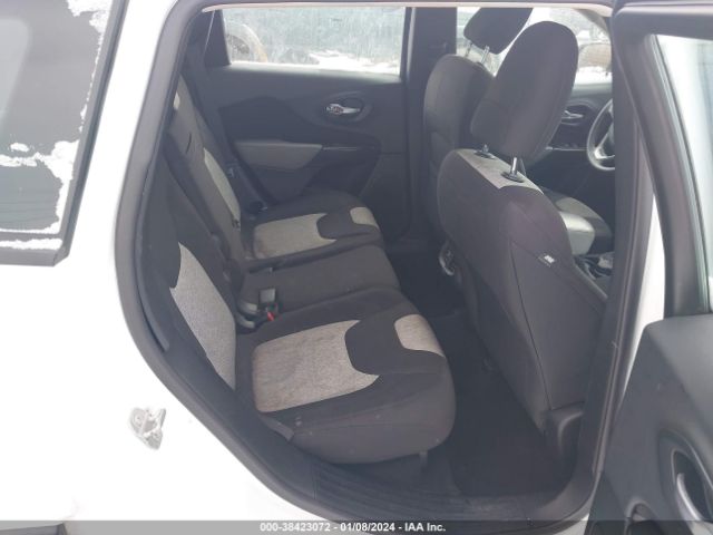 1C4PJMAB6EW166160 Jeep Cherokee Sport