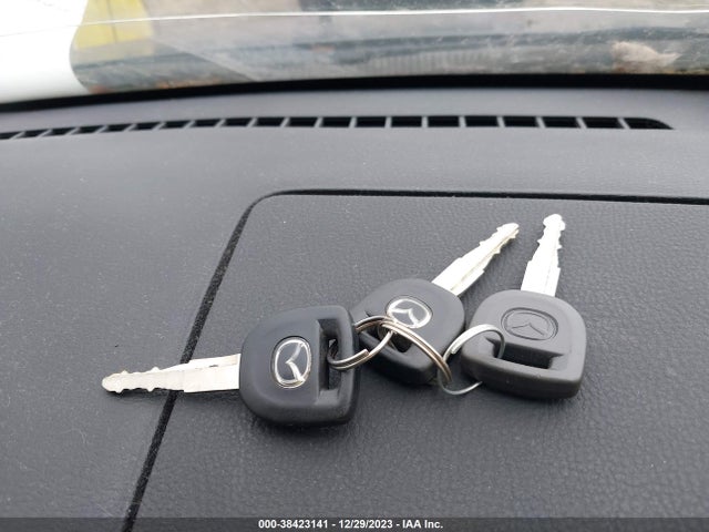 2004 MAZDA MAZDA6 S VIN: 1YVFP80D245N33462