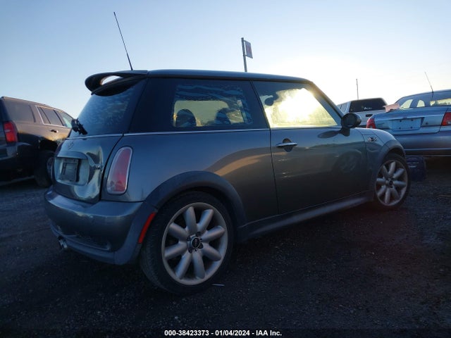 2005 MINI COOPER S WMWRE33505TL10797 Photo 3
